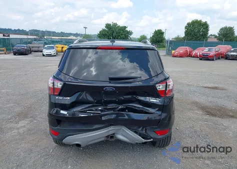 2018 Ford Escape Titanium из США, поврежденный, VIN 1FMCU9J9XJUB66275